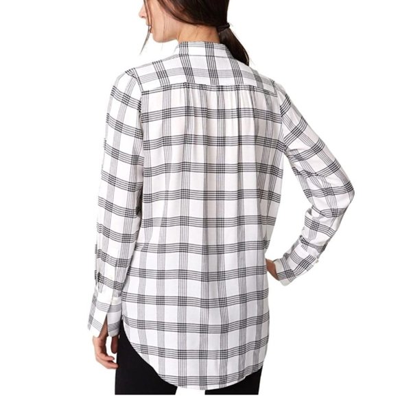 Loft | black and white plaid button down shirt - Picture 2 of 13